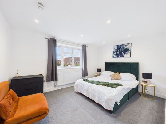 Desford Way, Ashford, Surrey,TW15 - Photo 1
