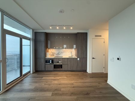 For Lease - 8 Interchange Way Unit# 6006, Vaughan, Ontario - Photo 2