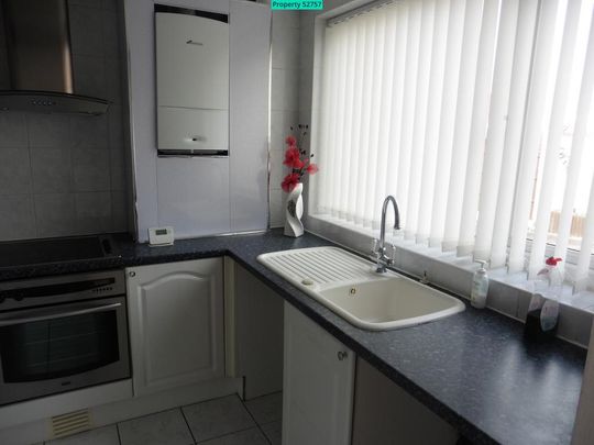 3 bedroom semi-detached house to rent - Photo 1