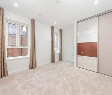 3 bedroom flat to rent - Photo 6