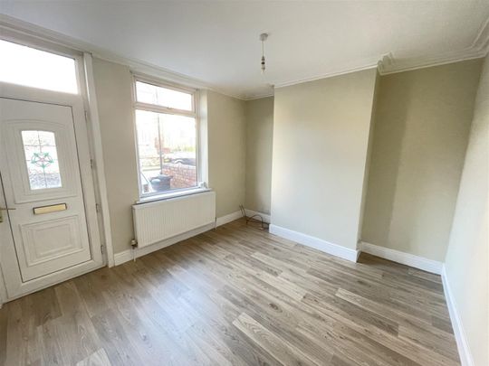 2 bedroom House To Let - Photo 1