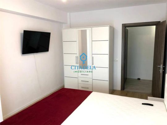 Apartament 2 camere bloc nou, Centru, 360 euro - Photo 1