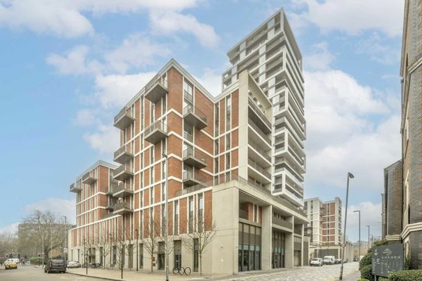York Place, SW11, London - Photo 1