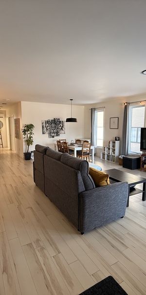 BEAU 5 1/2 | INTERNET INCLUS | REMISE - Photo 1