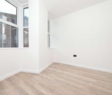 Queensway House, London Road, Redhill, Surrey, RH1 - Photo 3