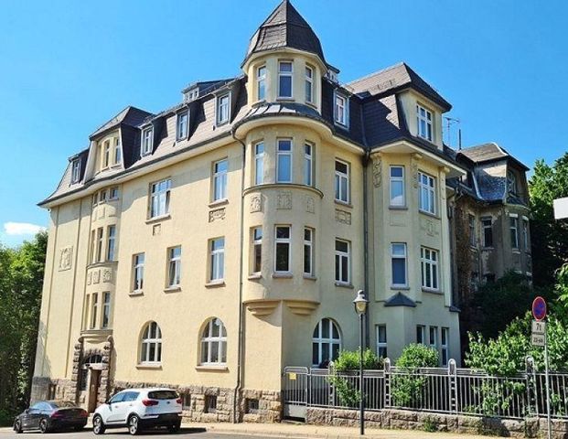 stilvolle renovierte 2 -Raum-Wohnung mit EBK - Foto 1