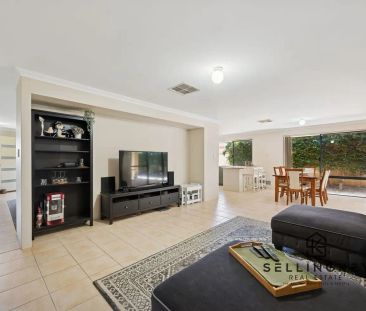 “SellingKey presents 12 Bodallin Crescent!” - Photo 4