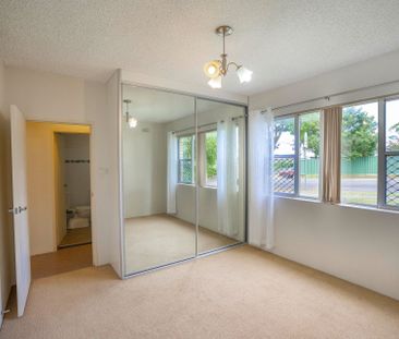 Cozy & Convenient - Photo 1