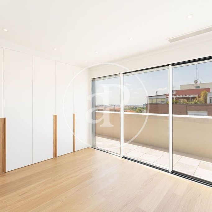 4 bedroom luxury penthouse for rent in Madrid, Autonomous Region of Madrid - Photo 1