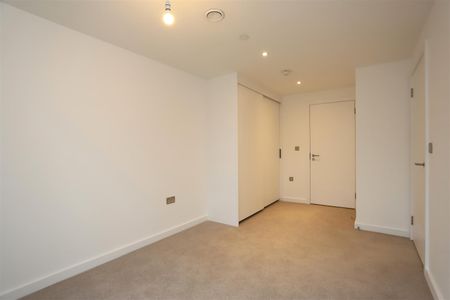 The Railings, Middlewood Locks - Photo 2