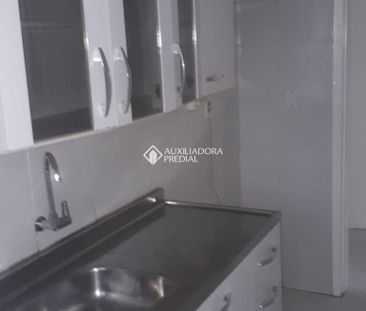 Apartamento com 1 quarto e 39m² para alugar em Passo da Areia, Port... - Foto 4