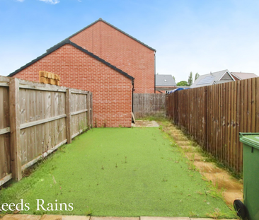 3 bedroom terraced house to rent - Photo 2