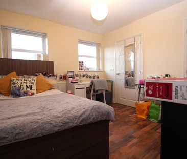 Blue Fox Close, Leicester, LE3 0EE - Photo 2