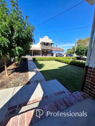 STUNNING EAST BUNBURY HOME - WHERE HISTORY MEETS MODERN LUXURY! - Photo 2