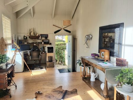 This House is Special! - Photo 4