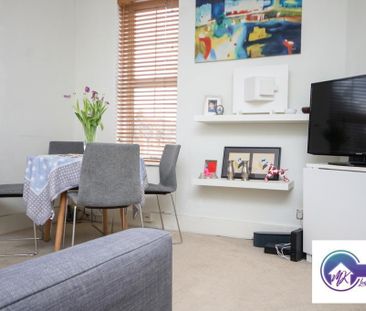 3 Bedroom Flat To Rent - Photo 3