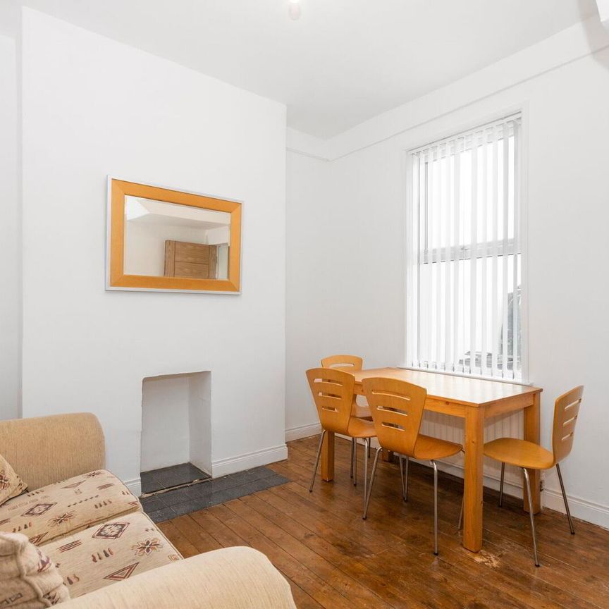 43 Candahar Street, (Refurbished serviced room), BT73AR, Belfast - Photo 1