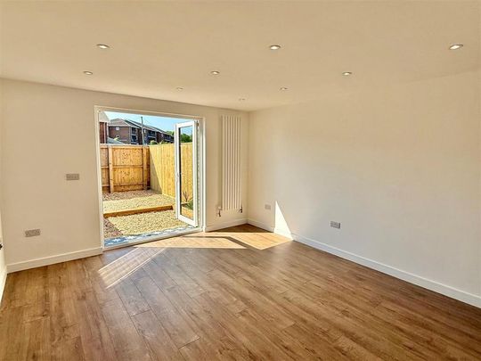 2 bedroom terraced house to rent - Photo 1