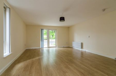 9 Woodbrook Green, LISBURN, BT28 2ZJ - Photo 2