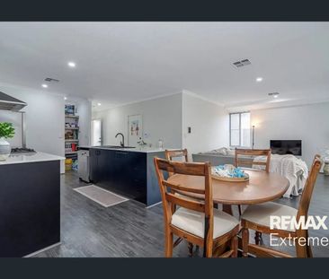 4x2 Modern Smart Home - Photo 6