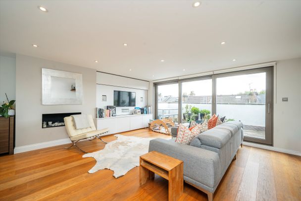 Blythe Road, W14, London - Photo 1