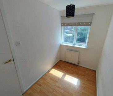 Warmley Close, Dunstall, Wolverhampton - Photo 3