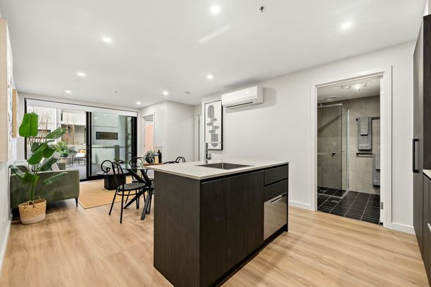 2 Bedroom, 2 Bathroom and 2 Parking in Centre of Braddon - Photo 1