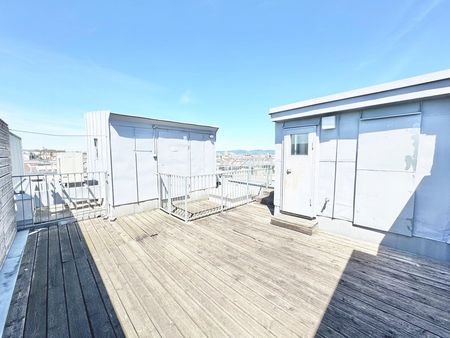 ERSTBEZUG NACH SANIERUNG | TERRASSENTRAUM | EXKLUSIVE DACHGESCHOSSWOHNUNG | HELLE 4 ZIMMER | TOPLAGE - Photo 3