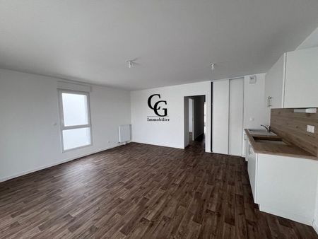 Location Appartement 3 pièces 75m² LES SORINIERES 44840 - Photo 2