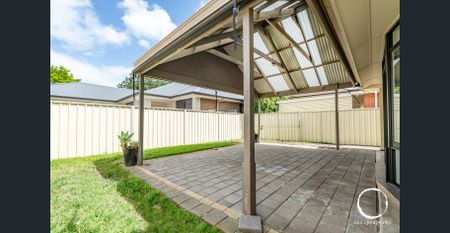 THE ULTIMATE FAMILY HOME! - Photo 2