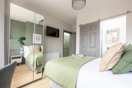 Room 1, 300 Beersbridge Road, Belfast, BT5 5DY - Photo 5