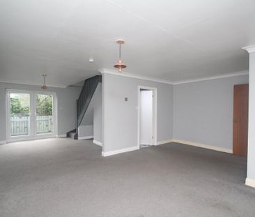 3 bedroom terraced house to rent - Photo 2