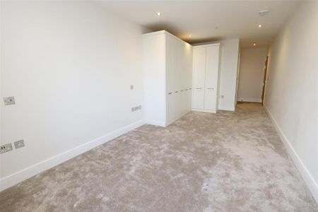 4 bedroom terraced house to rent - Photo 5