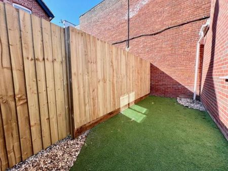 1 bedroom house to rent - Photo 2