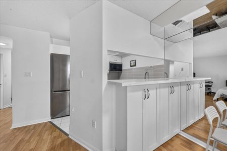 For Lease - 24 Wellesley Street Unit# 1206, Toronto, Ontario - Photo 2