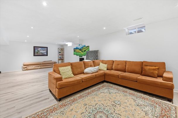 For Lease - 456 Valridge Drive, Hamilton, Ontario - Photo 1