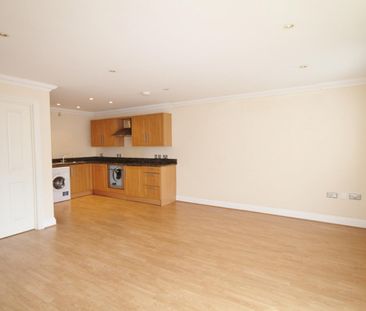 studio to rent Priory Mews, Guildford Street, Chertsey, KT16 - Photo 3