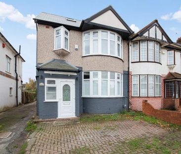 4 bedroom semi-detached house to rent - Photo 1