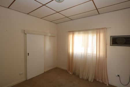 216-218 Pell Street - Photo 5