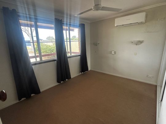 11 King Street, 4718, Moura Qld - Photo 1