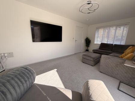 3 bedroom detached house to rent - Photo 3