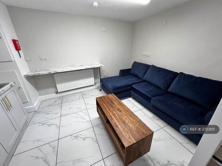 2 bedroom detached house to rent - Photo 3