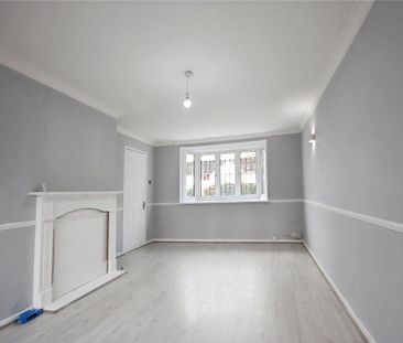 3 bedroom terraced house to rent - Photo 6