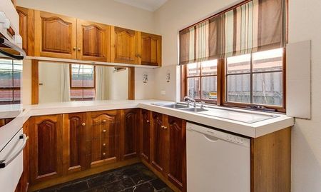 19 Munks Place, North Adelaide SA 5006 - House For Rent | Domain - Photo 2