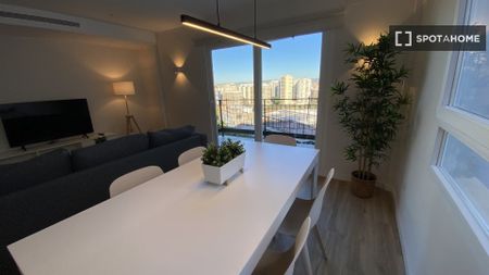 valencia, Valencian Community 46010 - Photo 3