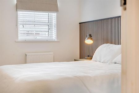 2 bedroom terraced house to rent - Photo 4