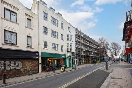 1 bedroom flat to rent - Photo 2