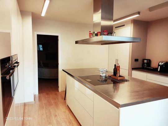 4 room luxury Apartment for rent in Valencia, Spain - Photo 1