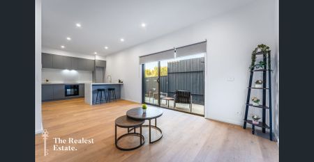 Modern Elegance and Practical Design for Contemporary Living - Photo 4