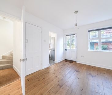 3 bedroom semi-detached house to rent - Photo 5